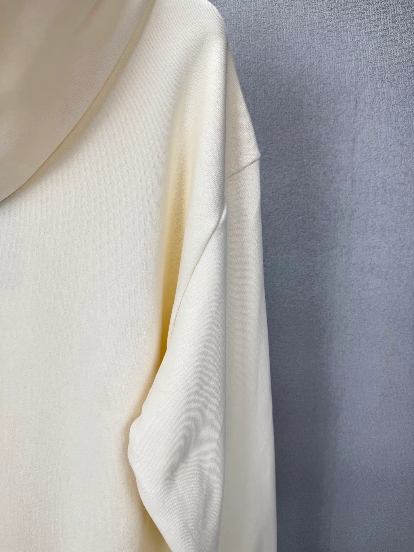 P235 2026New Arrival 🔥 🔥 🔥 Same Style Quality😘😘 430g Versatile 👍 ：Cream White Size：S-XL